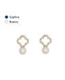 Brinco Fundicao 32 Zirconia - Trevo Vaz 10mm c/ Perola 6mm - Cristal - 00 - 9mm x 15mm - 1.56gr