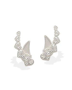 Brinco AG Ear Cuff  c/ 5 Coracoes Diamantados  - G3 - 8mm x 31mm - 3.84gr